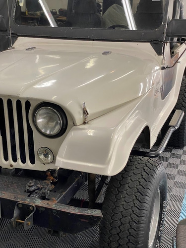 Jeep Ika Potro Fibra 4x4 221