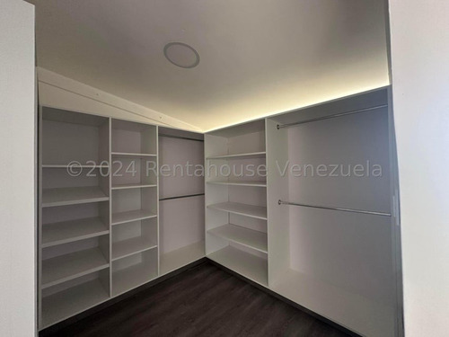 Ajr Casa En Alquiler En Santa Cecilia 24-17904 Yg