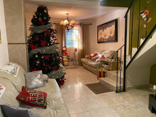 Imagen 9 de 16 de Fernando Guerrero Vende Town House En Res. Laguna Club San Diego Atth-228.