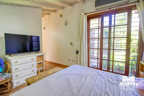 Casa En Venta En Martinez 4 Ambientes Uno En Suite, Jardín Con Pileta, Cochera X 2.