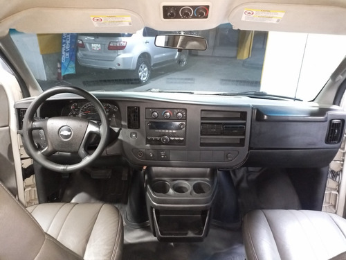 Imagen 8 de 13 de Chevrolet Van Express Año 2008 15 Puestos