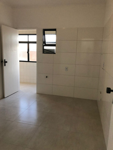 Imagem 7 de 13 de Vendo 1 Dorm Amploo C Dependência E Garagem Demarcada