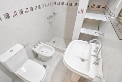Ph Venta 2 Dormitorios 1 Baño Patio 81 Mts 2 Cubiertos 100 Mts 2 Totales - La Plata