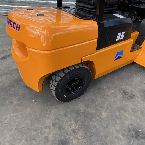 Autoelevador 3500kg 3.5 Toneladas Triple Torre 4.5m Duales