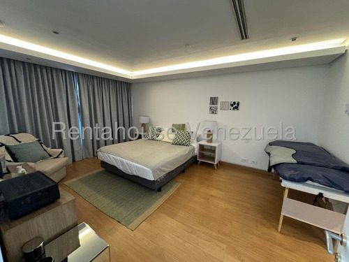 Dc Apartamento En Venta En Altamira 25-9326 Yf