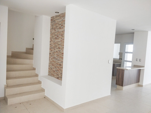 Imagen 8 de 19 de Casa En Venta En Fraccionamiento El Condado, Corregidora Querétaro