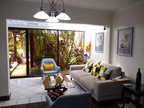 Casa En Venta En Mirador 1, Zona 11 Cerca De Miraflores