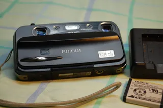 Fujifilm Finepix Real 3d W3 Camara Digital Con Lcd De 3.5 P