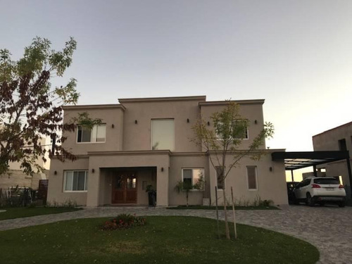 Imagen 24 de 30 de Casa En Venta En El Canton Islas Maroto Propiedades