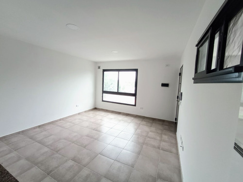 Depto En Alquiler, Amoedo 2000 Quilmes