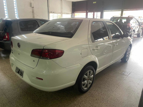 Imagen 4 de 7 de Fiat Siena 2014 1.4 El Pack Seg. + Attractive
