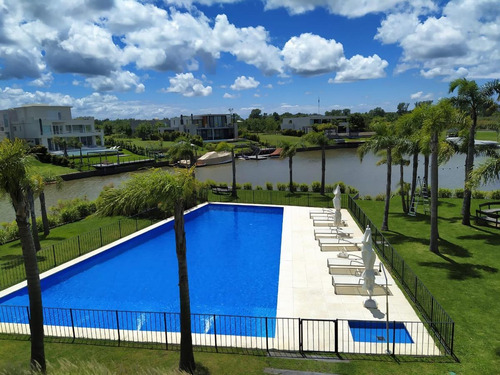 Imagen 1 de 29 de Espectacular Pb Con Terraza Y Jardín En Marinas Del Yacht .