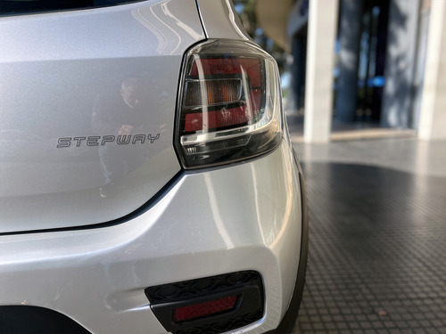 Renault Sandero Stepway 1.6 Dynamique 105cv