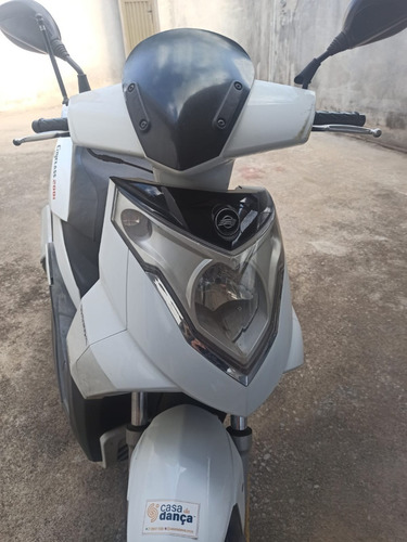 Imagem 2 de 7 de Dafra Cityclass 200i 2015
