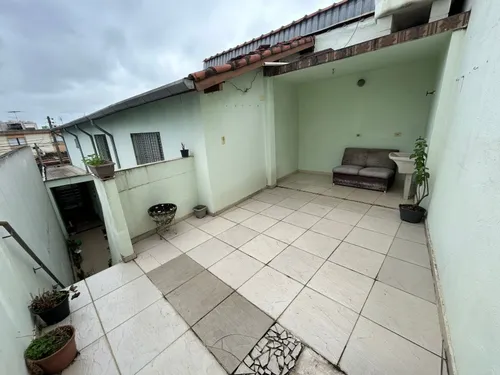Vende-se Sobrado Sta Emília.