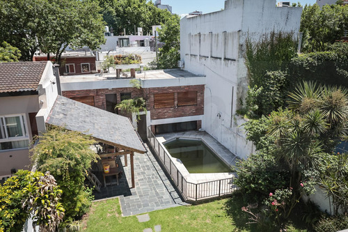 Casa En Venta En Belgrano R - 2 Lotes