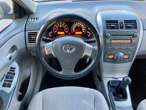 Imagen 11 de 12 de Toyota Corolla 1.8 Xei Mt 2009
