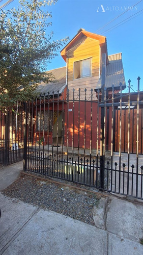 Casa En Venta De 3 Dorm. En Talca