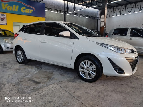 Imagem 2 de 13 de Toyota Yaris