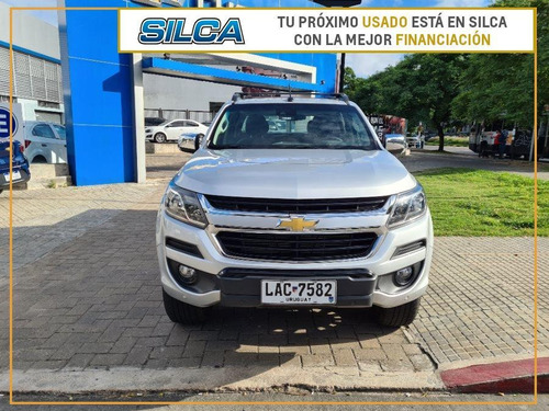 Chevrolet S10 High Country 2019 Gris Plata 4 Puertas