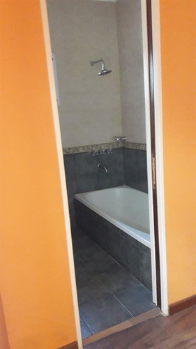 Casa En Venta En Calle 505 Entre 7 Y 8, Ringuelet.