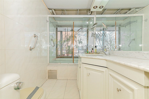 Departamento En Venta De 3 Dorm. En Las Condes