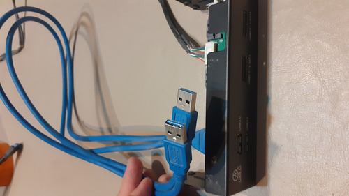 Imagen 4 de 5 de Lian Li E-sata Usb 3.0 Bahia 5 1/4 Add On