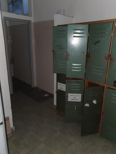 Imagen 10 de 22 de Edificio Comercial, 18 De Julio Entre Paraguay Y Rio Negro