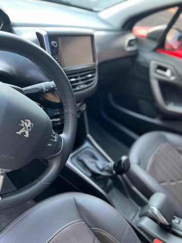 Imagen 17 de 25 de Peugeot 2008 2017 1.6 Feline