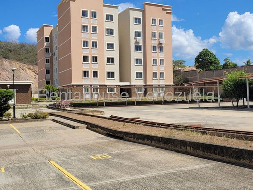 Estefani Salon Vende Hermoso Apartamento En Ciudad Roca-lara-25-14104