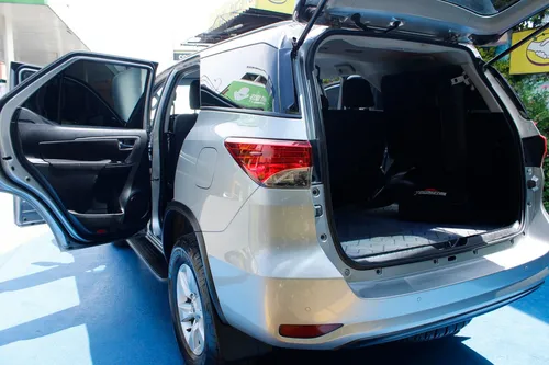 Toyota Fortuner 2.4 4x2 At 2021