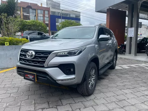 Toyota Fortuner Sr 2.700cc Automática Gasolina 4x2