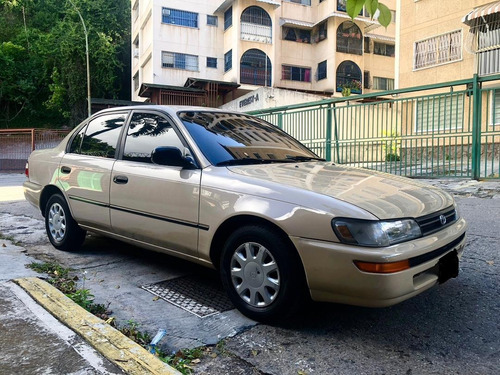 Imagen 3 de 12 de Toyota Corolla