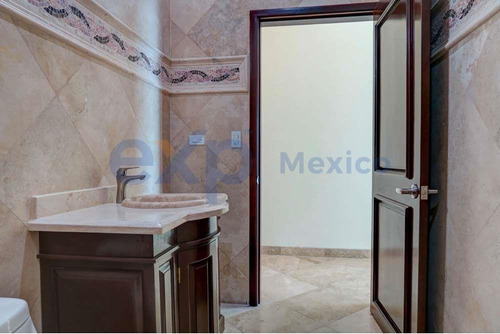 Imagen 3 de 14 de Moderno Penthouse Frente Al Mar En El Hermoso Desarrollo De Las Olas
