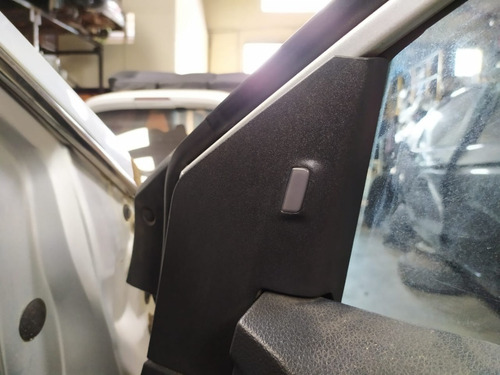 Acabamento Interno Com Led Retrovisor Direito Sentra 2017 (Usado)