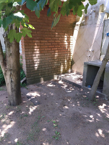 Casa En Venta - 4 Dormitorios 2 Baños - 450mts2 - Mar Del Tuyú