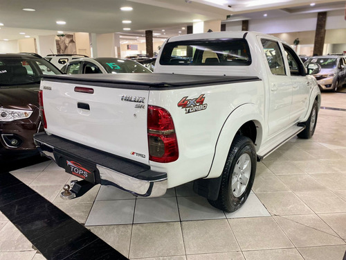 Toyota Hilux 2.5 Cab. Dupla 4x4 4p