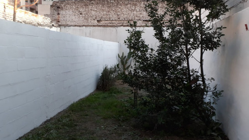 Nueva Cordoba Amplio Monoambiente Con Patio A Metros De Pocito Sobre Peredo Casi Esq Velez Sarfied