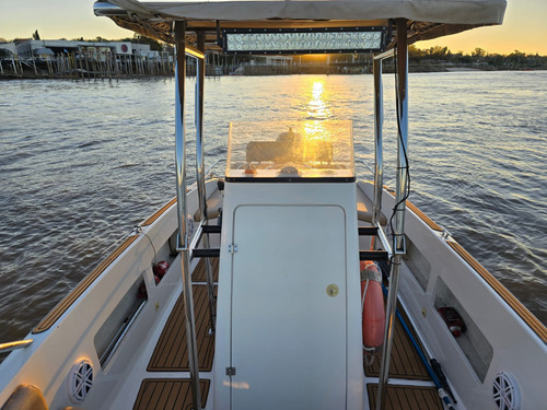 Silver Boats 210
