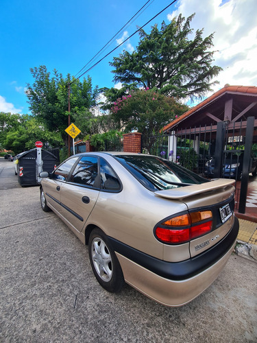 Renault Laguna 1 RXT 2.0 16 v