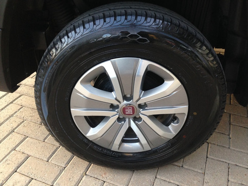 Imagem 16 de 21 de Fiat Toro 1.8 Flex Freedom Automática 2019