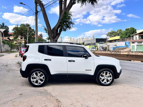 Jeep Renegade Sport 1.8 4x2 Flex 16v Aut.