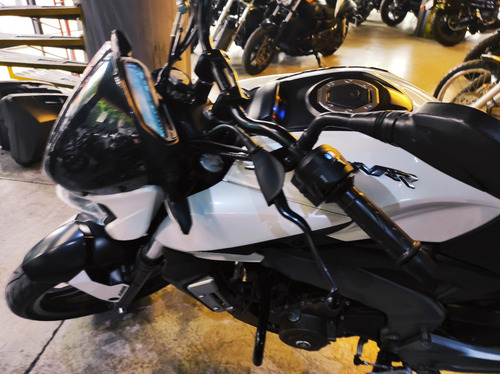 Motofeel Cdmx - Bajaj Dominar 400 @motofeelmx