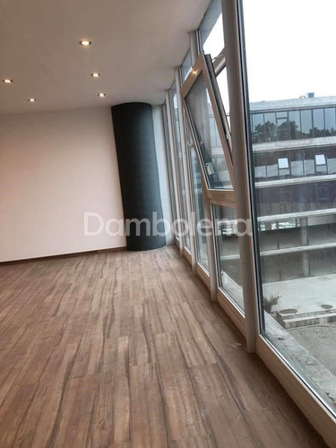 Imagen 8 de 18 de Oficina En Venta O Permuta Ubicado En Francisco Álvarez, Moreno