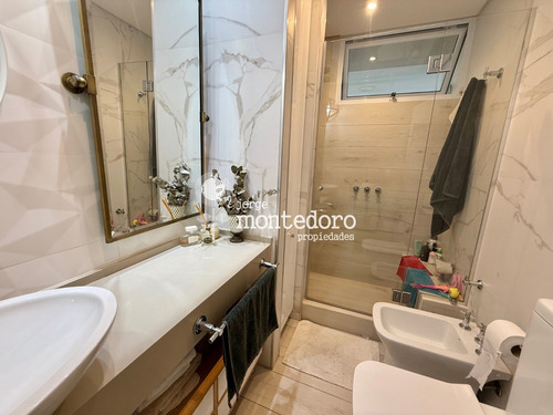 Casa 4 Ambientes, Refaccionada A Nuevo. En Venta. Haedo Chico.