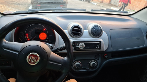 Imagem 6 de 9 de Fiat Uno 2013 1.0 Way Flex 5p