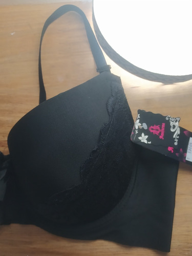 Imagen 4 de 4 de Brasier De Mujer Talla 42 Nuevo! Marca Amorarma En Stock.