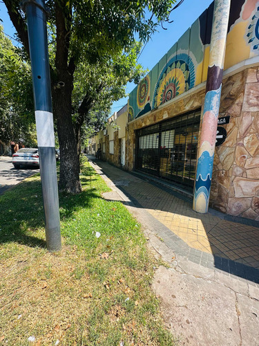 Alquiler Local Sobre Eva Perón Al 6500 Ochava. Esquina Fraga
