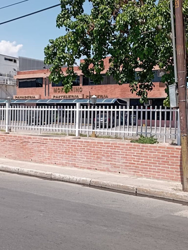 Imagen 7 de 8 de Johanna Castillo Alquila 0414 5951217 Galpon En Los Guayos Paraparal