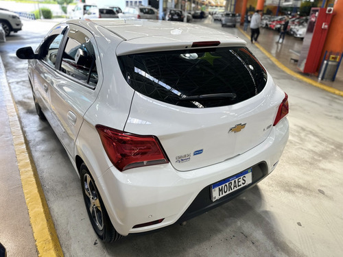 Chevrolet Onix 1.4 MPFI LTZ 8V FLEX 4P MANUAL